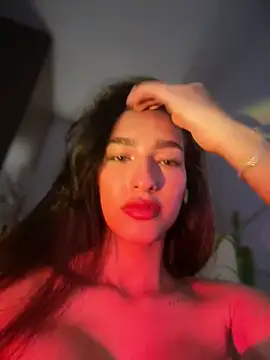 DulceLenns online show from 12/20/25, 06:22