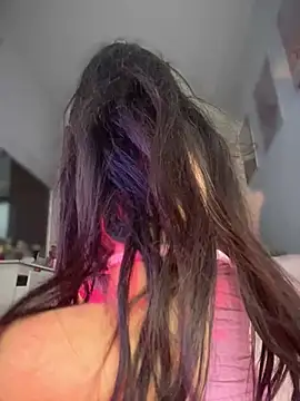 DulceLenns online show from 01/11/26, 06:37