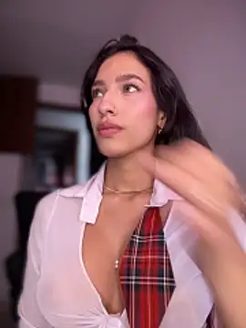 DulceLenns online show from 11/29/25, 07:03