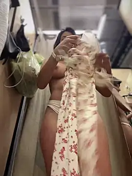 DulceLenns online show from 03/20/25, 09:02