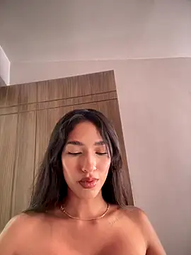 DulceLenns online show from 09/08/25, 05:56