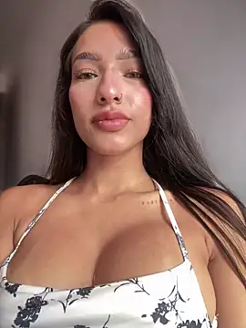 DulceLenns online show from 10/21/25, 06:40