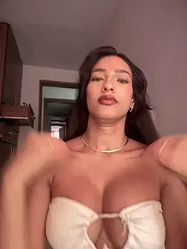 DulceLenns online show from 11/12/25, 06:23