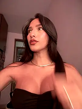 DulceLenns online show from 11/21/25, 07:13