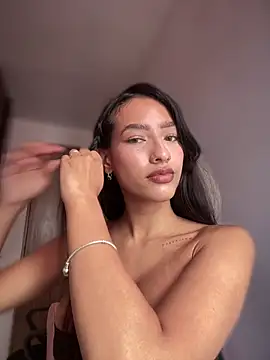 DulceLenns online show from 10/20/25, 06:30