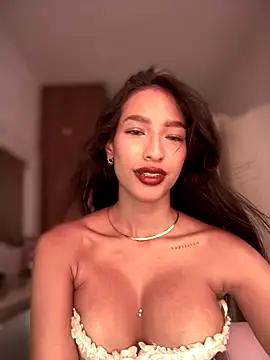 DulceLenns online show from 12/03/25, 06:18