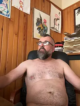 Snapshot of jim470 chatting on 07/09/26, 03:44 jim470 online show from 07/09/26, 03:44