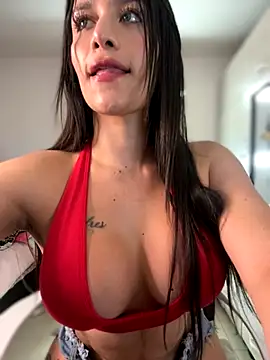 Emmily 19 online show from 10/28/25, 11:03