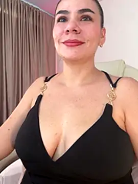 MeganDupont online show from 12/22/25, 01:00