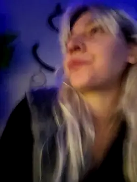 Snapshot of ScarletCallings420 chatting on 11/03/25, 05:27 ScarletCallings420 online show from 11/03/25, 05:27