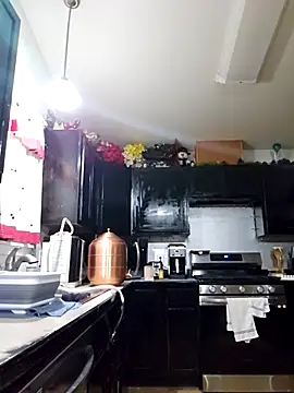 Snapshot of ScarletCallings420 chatting on 11/07/25, 04:00 ScarletCallings420 online show from 11/07/25, 04:00