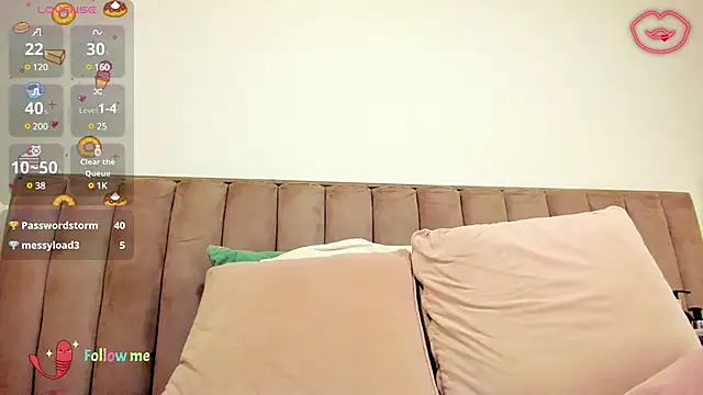 Snapshot of CristinSexy chatting on 03/16/25, 01:49 CristinSexy online show from 03/16/25, 01:49