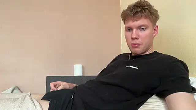 sexybooii6968 online show from 10/21/25, 12:59