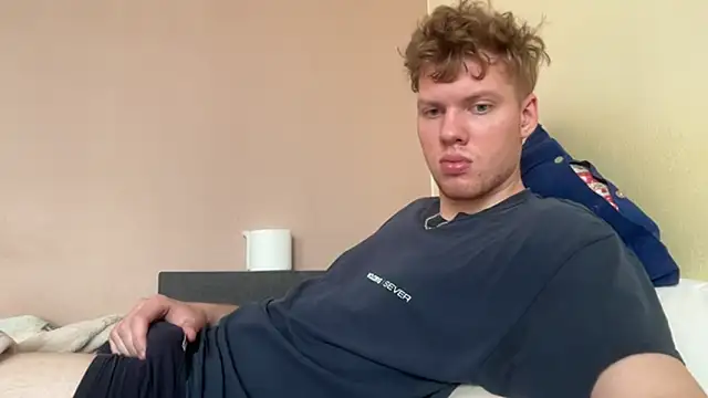 sexybooii6968 online show from 10/29/25, 12:48