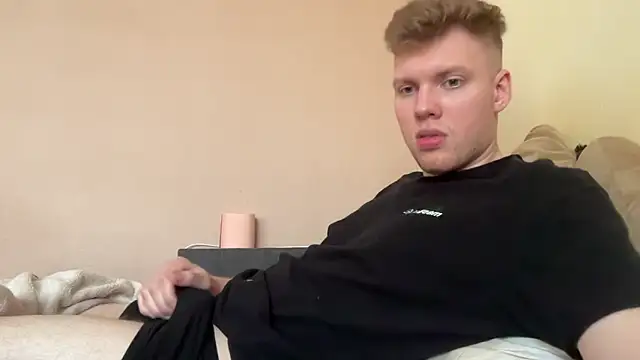 sexybooii6968 online show from 04/28/26, 11:47