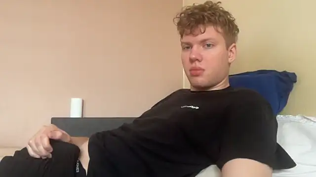 sexybooii6968 online show from 11/17/25, 10:41