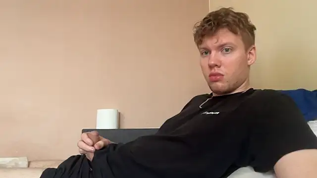 sexybooii6968 online show from 11/14/25, 10:41