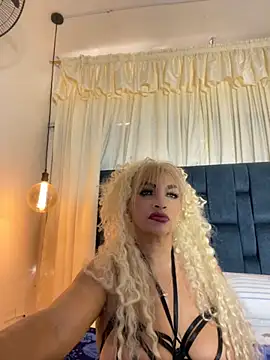 Snapshot of scarlett_sexx69 chatting on 11/10/25, 11:37 scarlett sexx69 online show from 11/10/25, 11:37