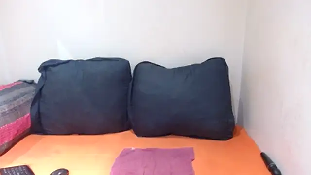 xGIANTEBONY30x online show from 10/29/25, 02:32