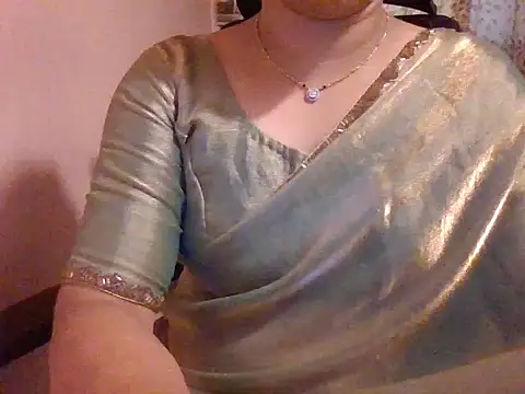 Snapshot of Pinky_4 chatting on 05/18/26, 06:18 Pinky 4 online show from 05/18/26, 06:18