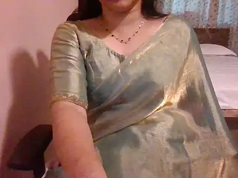 Pinky 4 online show from 11/17/25, 11:47