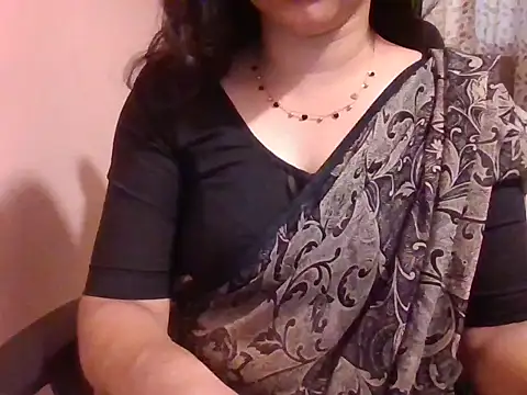 Snapshot of Pinky_4 chatting on 05/02/26, 04:18 Pinky 4 online show from 05/02/26, 04:18