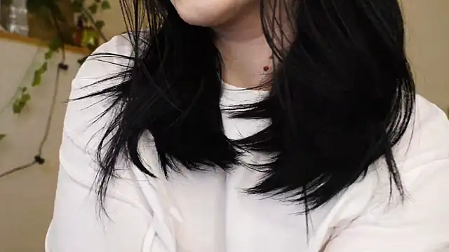 Snapshot of ScarletBlaze chatting on 03/19/25, 12:26 ScarletBlaze online show from 03/19/25, 12:26