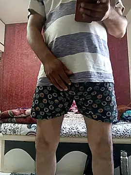 Snapshot of hornydick4you chatting on 01/17/26, 04:38 hornydick4you online show from 01/17/26, 04:38