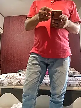 Snapshot of hornydick4you chatting on 02/19/26, 06:21 hornydick4you online show from 02/19/26, 06:21