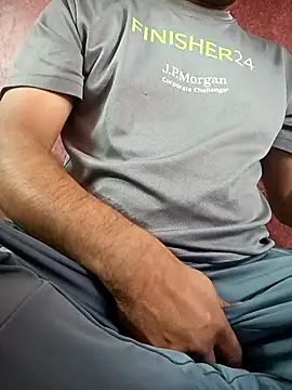 Snapshot of hornydick4you chatting on 12/23/25, 04:56 hornydick4you online show from 12/23/25, 04:56