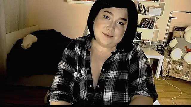 Snapshot of Vi-Vixen chatting on 02/13/25, 10:54 Vi-Vixen online show from 02/13/25, 10:54