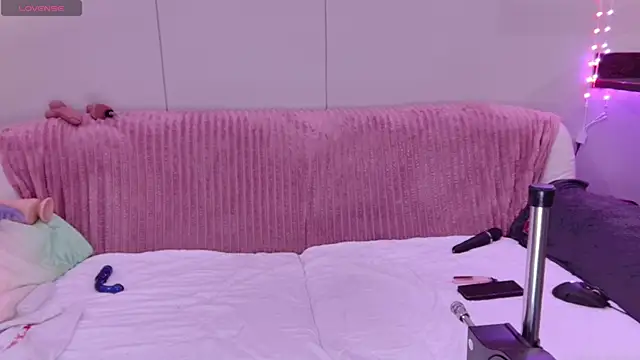 Snapshot of ScarletCarnal chatting on 11/02/25, 12:59 ScarletCarnal online show from 11/02/25, 12:59