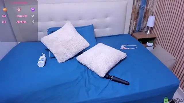 olivia love  online show from 04/30/26, 08:57