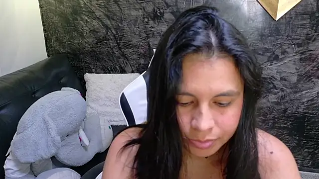 Snapshot of olivia_love_ chatting on 07/02/26, 12:44 olivia love online show from 07/02/26, 12:44
