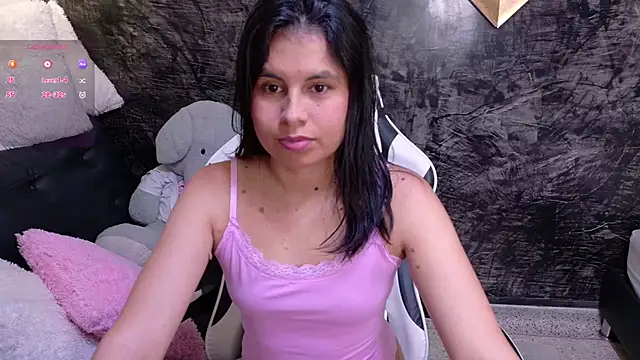 Snapshot of olivia_love_ chatting on 07/12/26, 09:59 olivia love online show from 07/12/26, 09:59