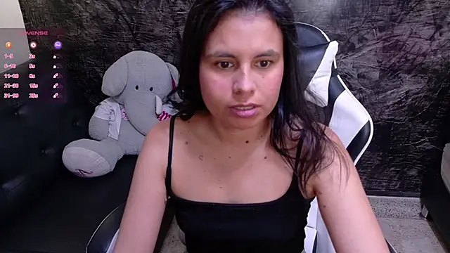 Snapshot of olivia_love_ chatting on 07/14/26, 06:25 olivia love online show from 07/14/26, 06:25