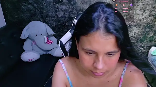 olivia love  online show from 05/13/26, 06:59
