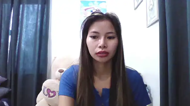 Snapshot of pinay6969 chatting on 02/07/25, 10:52 pinay6969 online show from 02/07/25, 10:52