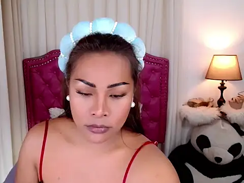 Snapshot of DreamLADYBOY chatting on 09/19/25, 01:09 DreamLADYBOY online show from 09/19/25, 01:09