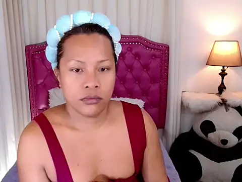 Snapshot of DreamLADYBOY chatting on 09/21/25, 11:32 DreamLADYBOY online show from 09/21/25, 11:32