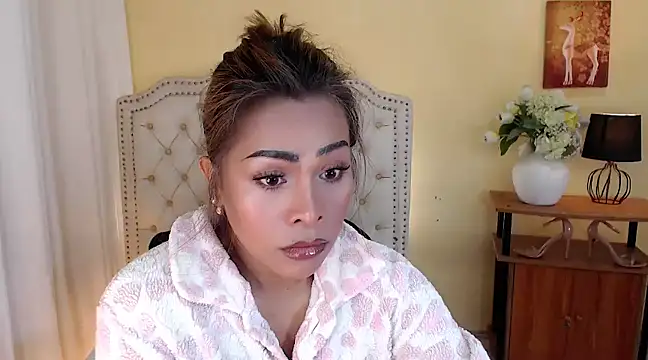 Snapshot of DreamLADYBOY chatting on 02/26/25, 12:20 DreamLADYBOY online show from 02/26/25, 12:20