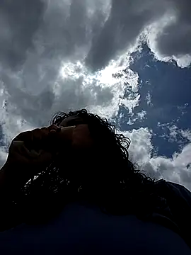 Simone Miller online show from 10/01/25, 03:38