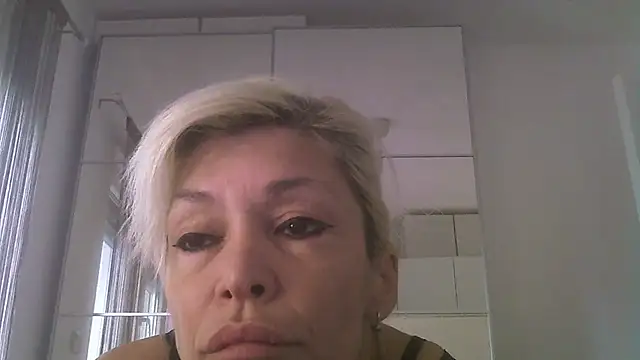 Snapshot of EvaaMina chatting on 09/29/25, 07:59 EvaaMina online show from 09/29/25, 07:59