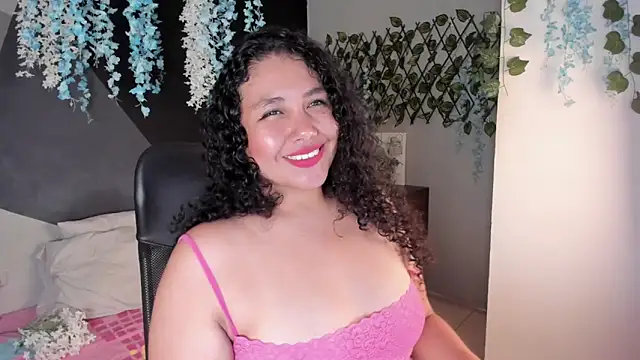 Snapshot of alixon_fiore5 chatting on 03/26/26, 06:44 alixon fiore5 online show from 03/26/26, 06:44