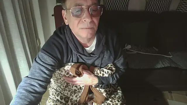 HETEREOMAN online show from 12/15/25, 04:46