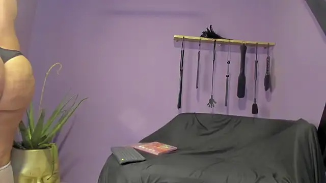 kathe hot online show from 03/03/26, 07:54