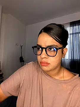 trianawhite online show from 12/03/24, 03:39