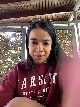 trianawhite online show from 10/24/25, 02:27