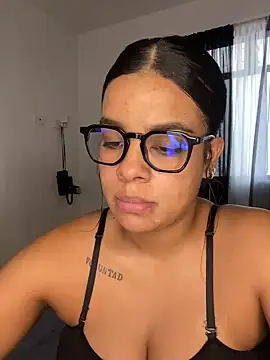 trianawhite online show from 12/27/24, 07:24