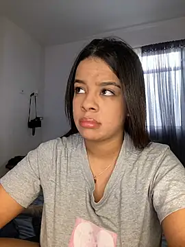 trianawhite online show from 01/20/25, 03:39